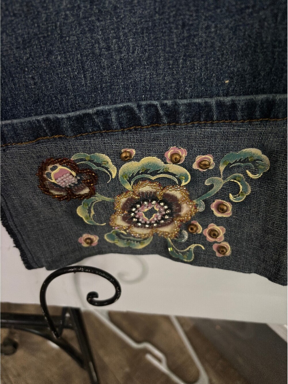 DG2 Embroidered Cropped Blue Jeans Womens 20W - Picture 5 of 8